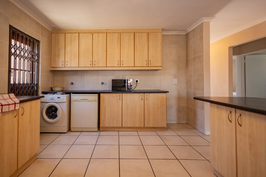 3 Bedroom Property for Sale in Tara Western Cape